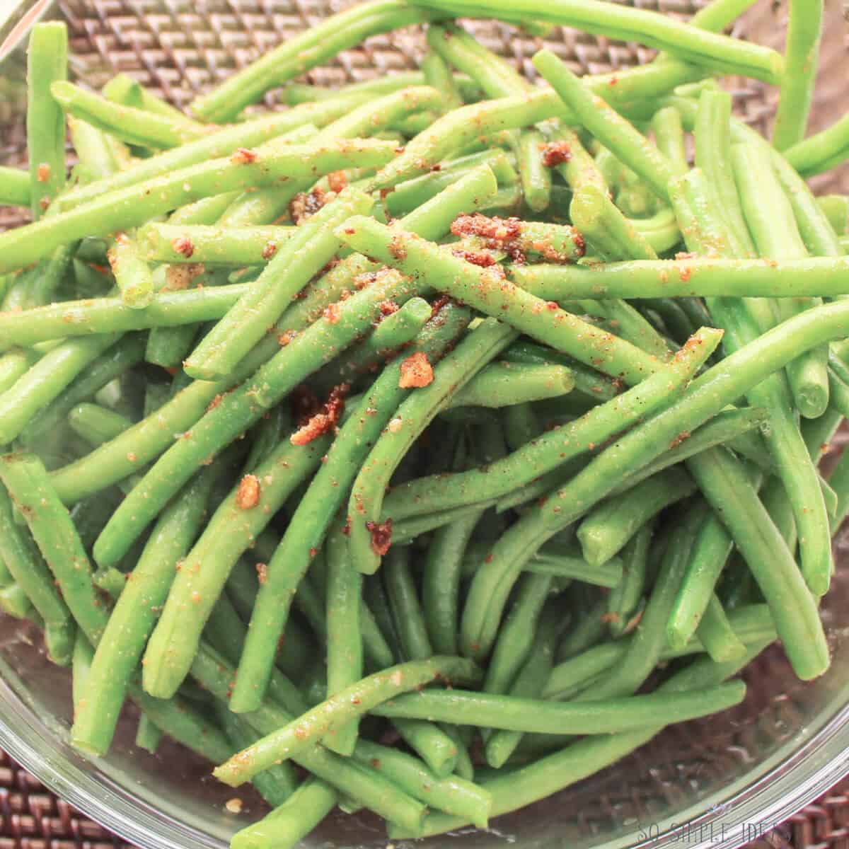 bowl of green beans.