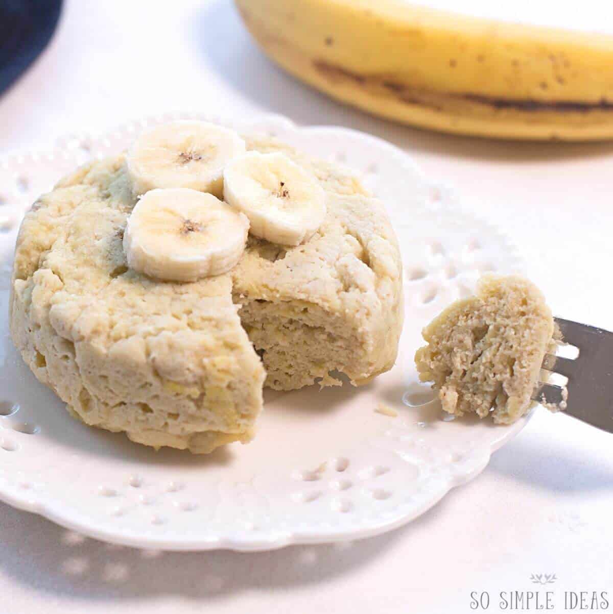 3 ingredient banana mug cake featured image.