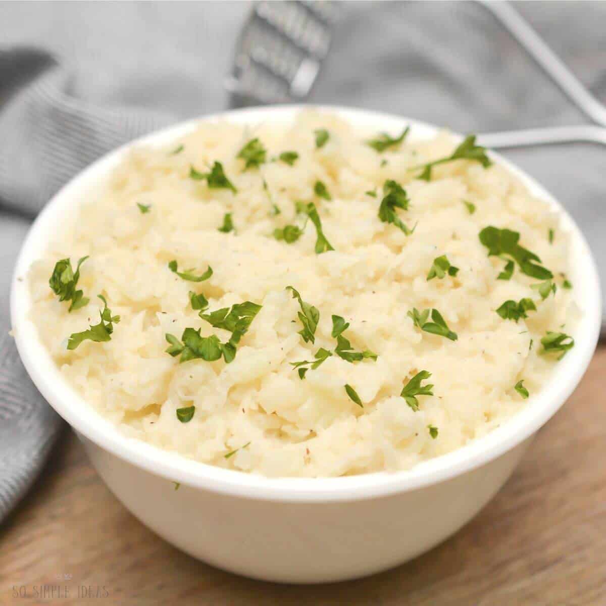 cauliflower mash in bowl.